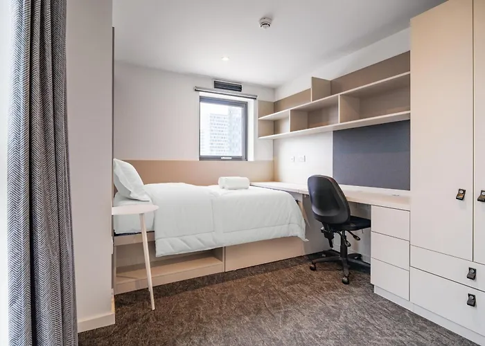 Canvas Manchester, Student Residence & Summer Stays